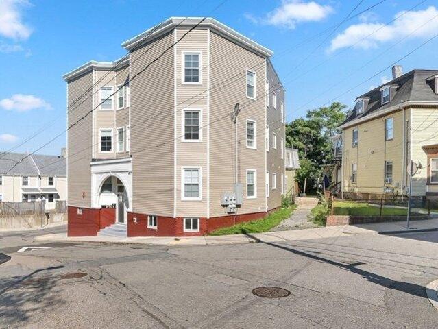 23 bedroom, Boston MA 02119 105588059