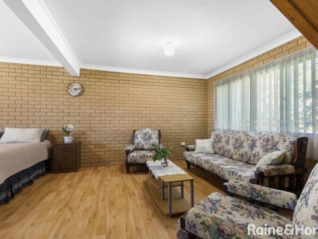 2/3 Bedroom Family Home Close to beaches