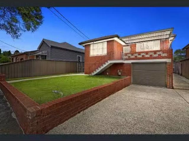 23 Browning Street, Campsie House for rent Listed by Pamela H.