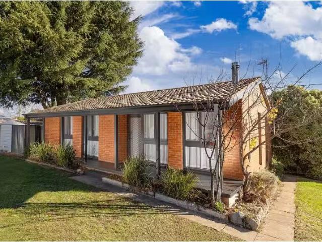 23 Bundarra Crescent, ORANGE Property for rent Listed by Bell.
