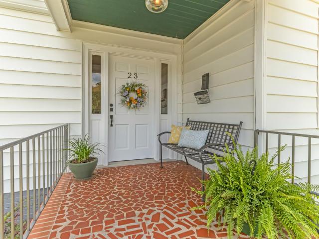 23 Buist Avenue