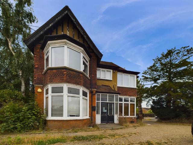 23 Burnt Ash Lane, Bromley, Kent, BR1 2 bed apartment to rent £1,500 pcm £346 pw