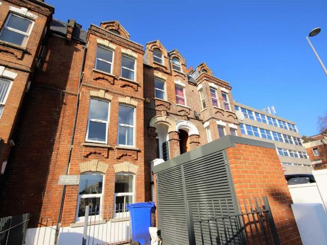 23 Church Hill, Walthamstow E17, Studio to rent, £1,400 pcm | PrimeLocation