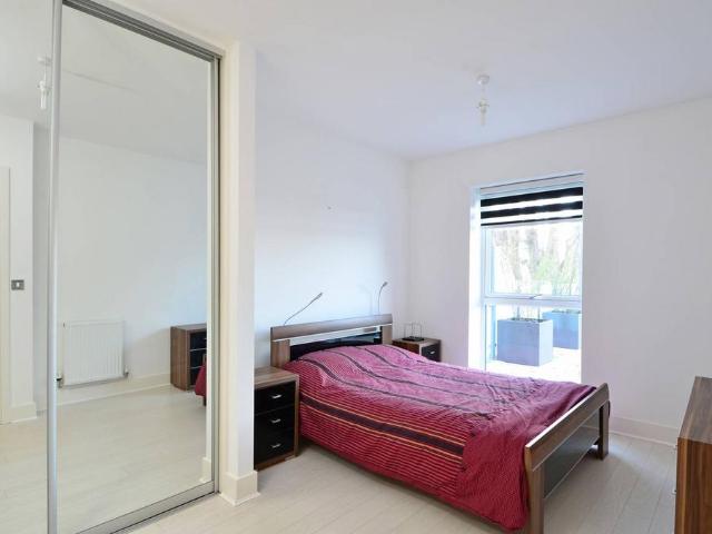 23 Coombe Lane, London, SW20 0QH, United Kingdom | 2 bed apartment for rent #130734144 | Rentberry