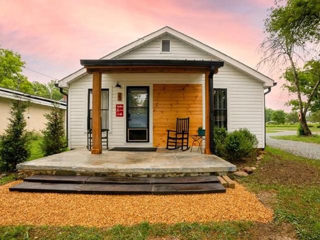 23 Cody St, Robbinsville, NC 28771