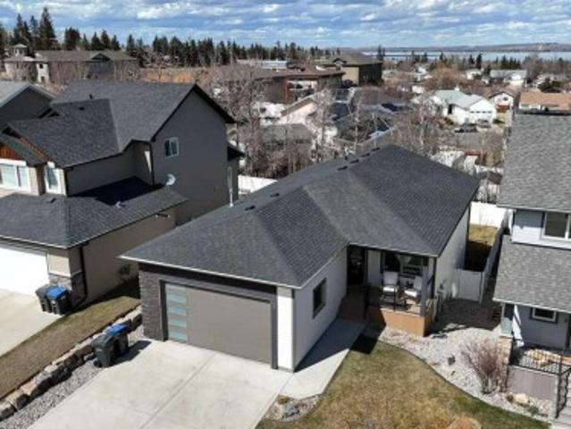 23 Cole Way, Sylvan Lake, AB, T4S 0L6 house for sale | Listing ID A2325 | Royal LePage