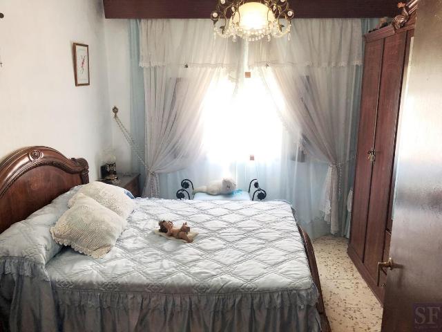 2/3 Dormitorios dobles | Baño con ducha | Cocina equipada |. 111m² Cómpeta
