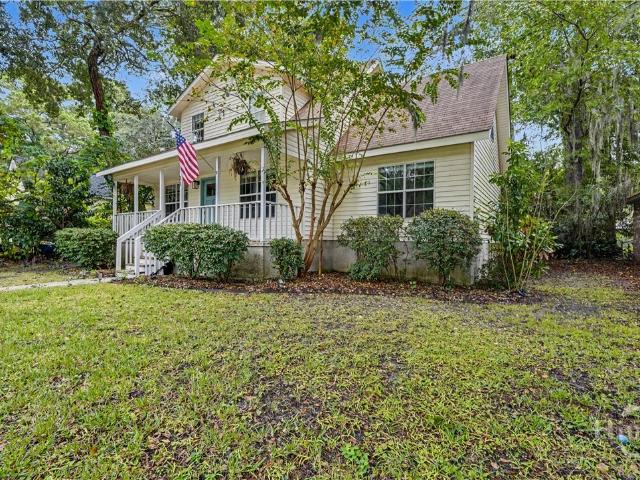 23 E Deerwood Road