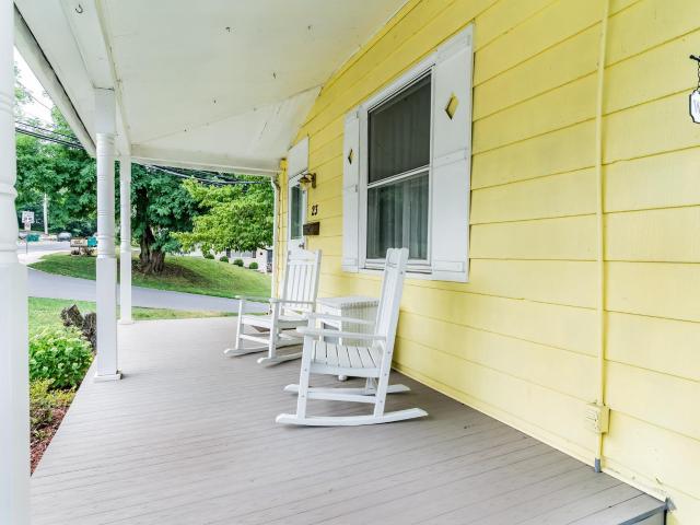 23 E Shady Lane