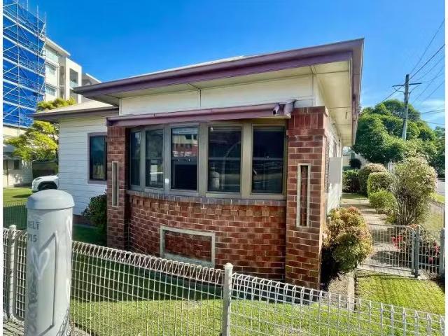 23 Edgar Street, Belmont House for rent Listed by Property Ma.