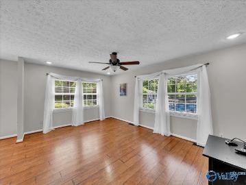 23 Elizabeth Drive NE