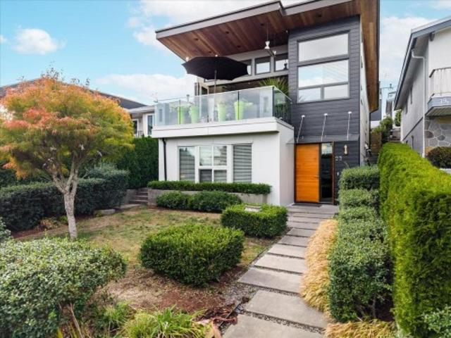 23 Ellesmere Avenue, Burnaby, BC, V5B 3S5 house for sale | Listing ID R3178 | Royal LePage
