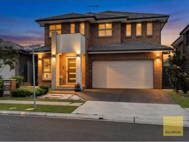 23 Farview Drive, DENHAM COURT House for rent Listed by Team.