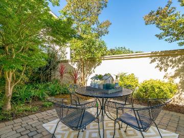 23 Greenham Ct, Novato, CA 94949 | MLS #326033