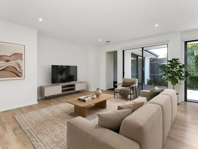 2/3 Haines Street, Cheltenham VIC 3192 Townhouse For Rent | Domain
