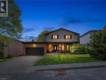 House for sale in Bungalows of Ancaster South - Garden