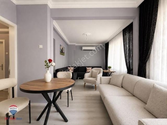 23 Karşıyaka Alaybeyde Park Cepheli, Tadilatlı, Ferah 2+1 Daire