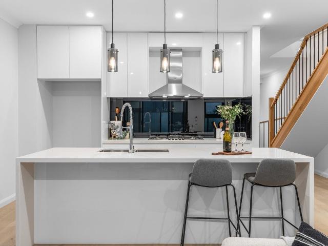 2/3 Lord Street, Doncaster East