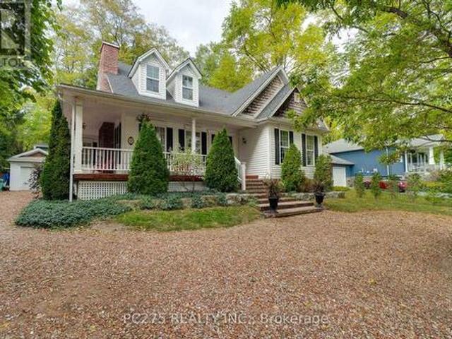 23 Mactavesh Crescent, Bluewater Bayfield, ON, N0M 1G0 house for sale | Listing ID X12433 | Royal LePage