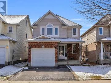 Cambridge, Waterloo, Ontario - Garden, Parking