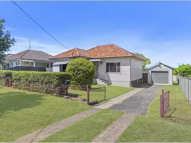 23 Neville Street, Rutherford House for rent Listed by Leah J.