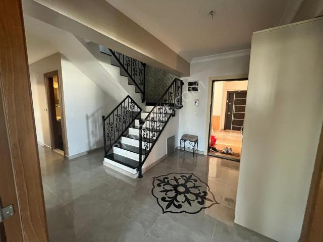 23 Nisan Mah, Özel Yapım 5+2 Satılık Dubleks Daire