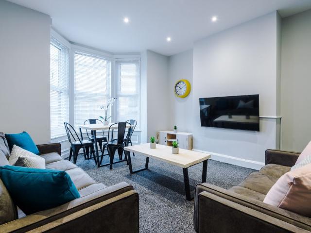 23 Norwood Terrace, Leeds LS6, 7 bed property to rent, £537 pppm | PrimeLocation
