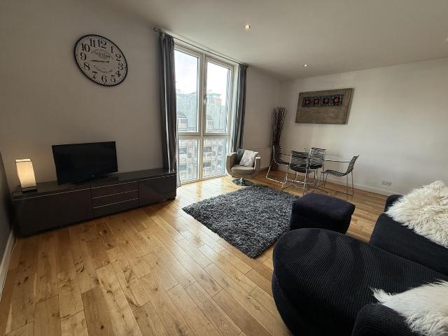 23 Oswald Street, Glasgow G1, 1 bed flat to rent, £1,100 pcm | PrimeLocation