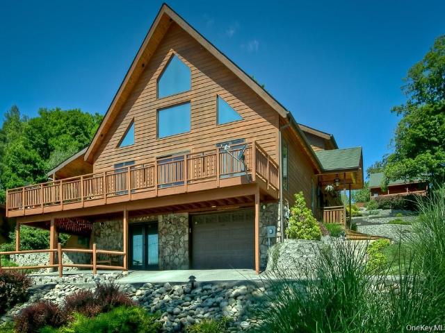 23 Orange Terrace