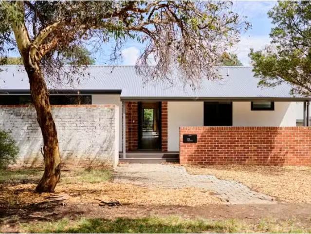 23 Owen Crescent, Lyneham House for rent Listed by Purnell Le.