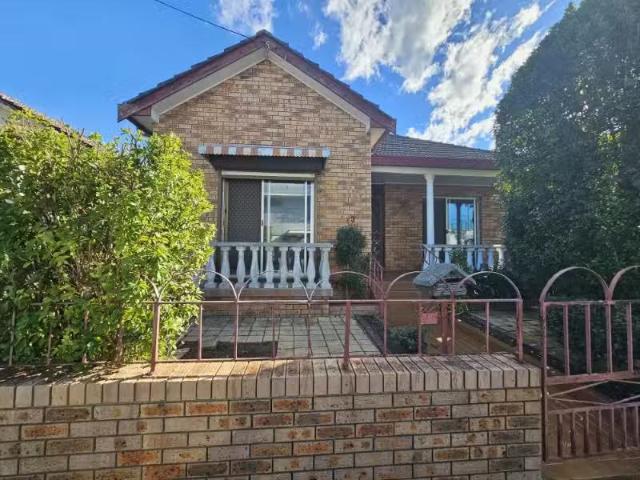 23 Park Road, BURWOOD House for rent Listed by Bryan Yu of Ra.