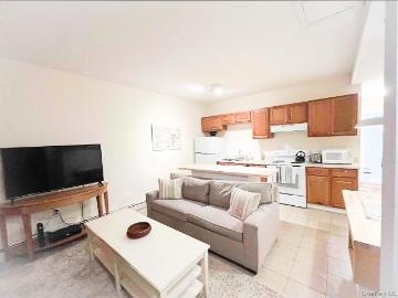 23 Pearl St, Unit 4, Livingston Manor, NY 12758 | MLS #971180