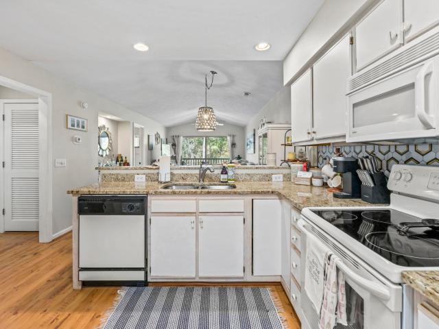 23 Pinehurst Ln. 1J