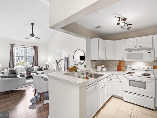 23 Pierside Dr, Unit 413, Baltimore, MD 21230 | MLS #MDBA2197