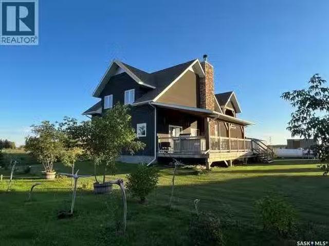 23 Porcupine Drive, Delaronde Lake, SK, S0J 0E0 house for sa.