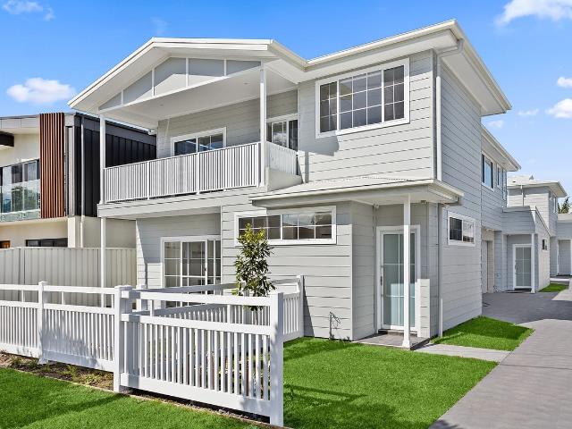 2/3 Reid Street, Oak Flats