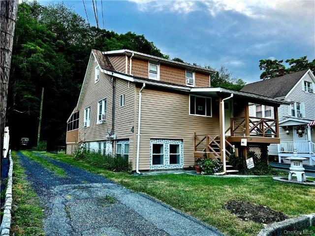 23 Richard St, Unit A, Sloatsburg, NY 10974 | MLS #987143
