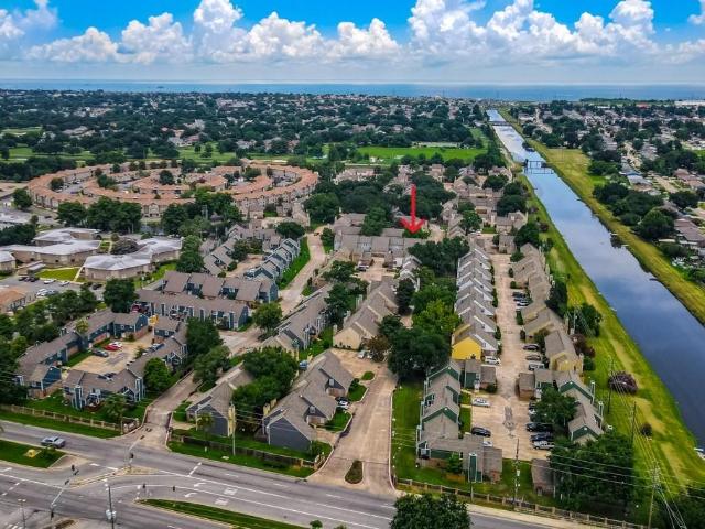 23 Rue Chardonnay Avenue # 23B
