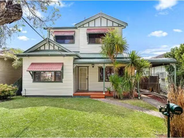 23 Segers Avenue, Padstow House for rent Listed by Terry Geor.