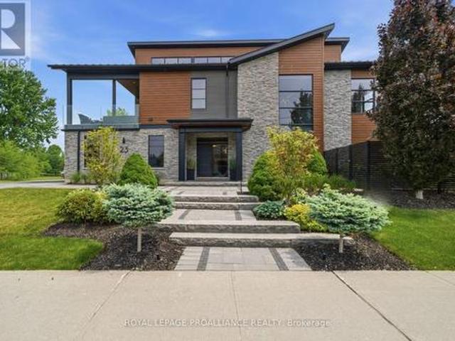 23 South Church Street, Belleville Ward, ON, K8N 0C3 Luxury House for sale | Listing ID X13675 | Royal LePage Carriage Trade Luxury Properties