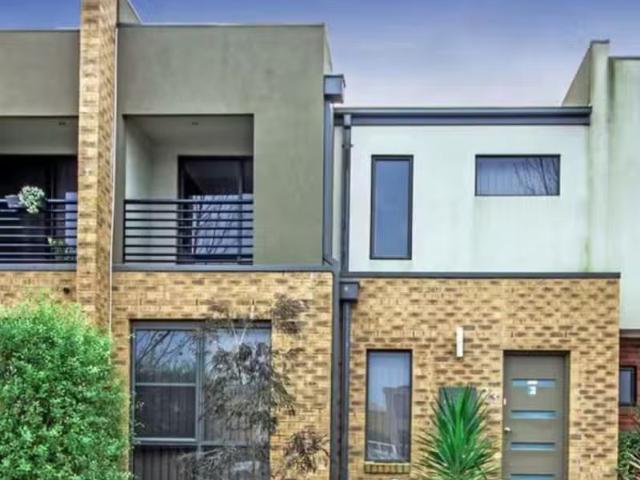 23 Swamphen Dr, Williams Landing VIC 3027 House For Lease