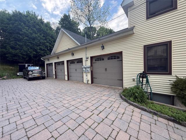 23 Swezey Place