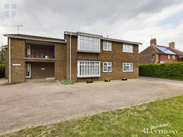 Station Road, Stoke Mandeville 1 bed flat to rent £1,000 pcm £231 pw