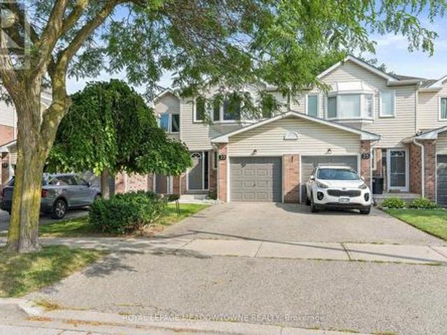 23 Stewart Maclaren Road, Halton Hills, ON, L7G 5L8 townhouse for sale | Listing ID W13678 | Royal LePage