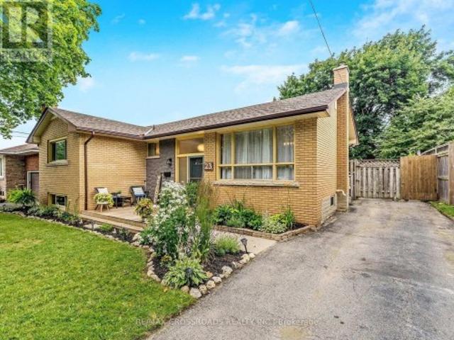 23 Strathmere Place, Guelph, ON, N1H 5L7 house for lease | Listing ID X13759 | Royal LePage