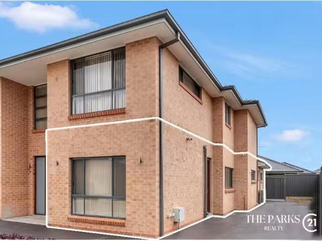 23a Antwerp Place, Edmondson Park House for rent Listed by Ma.