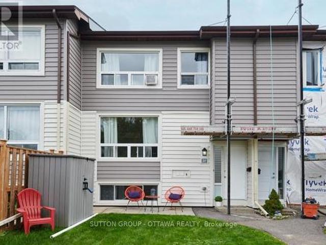 23F 23 Banner Road W, Ottawa, ON, K2H 8T3 townhouse for sale | Listing ID X13713 | Royal LePage