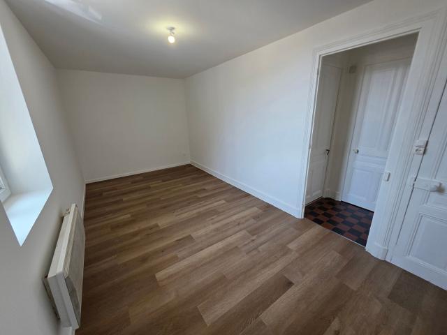 23JG949 Appartement 3 pièce s 65 m2