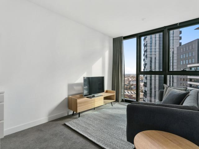 2004/105 Clarendon St