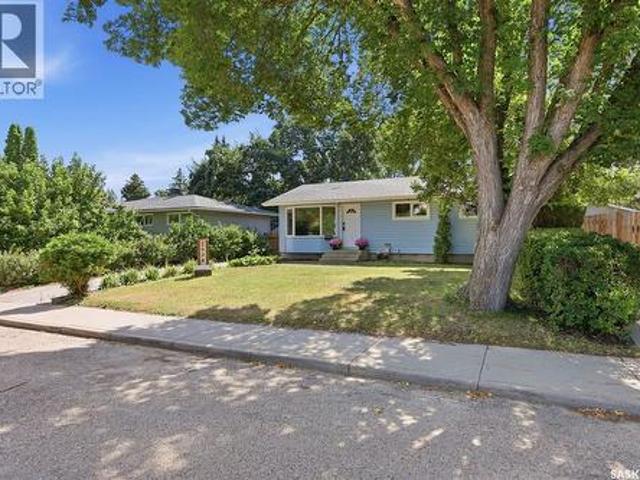 2004 Adelaide Street E, Saskatoon, SK, S7J 3K3 house for sale | Listing ID SK046252 | Royal LePage